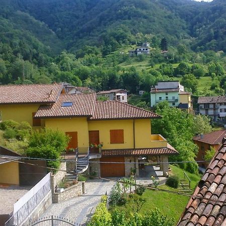 Appartamento Cute Little Flat With View, 20 Mins To Bgy Airport Pradalunga Esterno foto