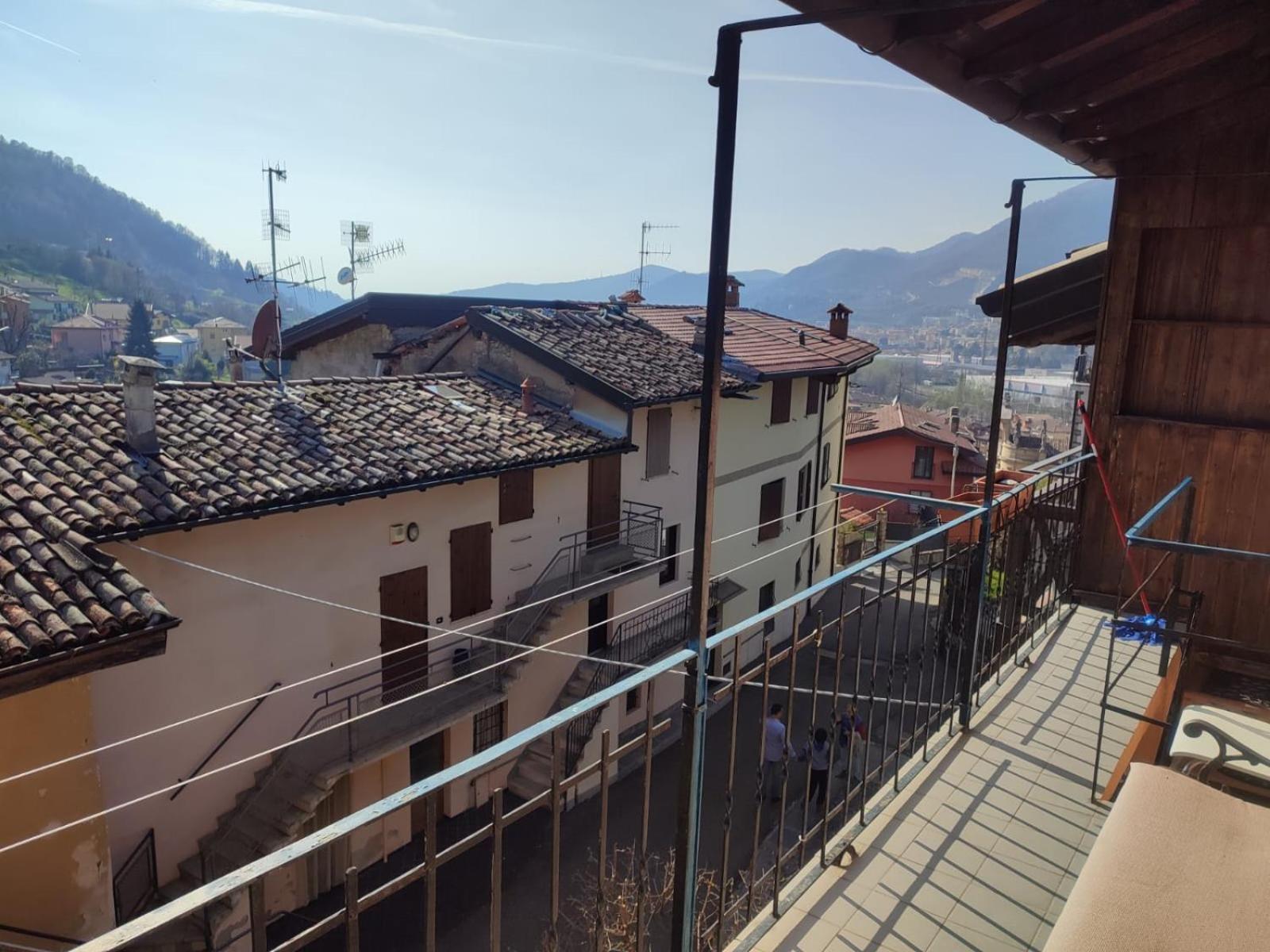 Appartamento Cute Little Flat With View, 20 Mins To Bgy Airport Pradalunga Esterno foto