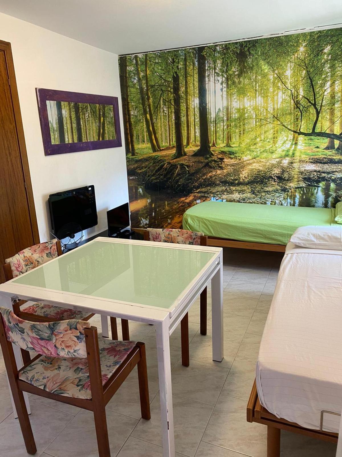 Appartamento Cute Little Flat With View, 20 Mins To Bgy Airport Pradalunga Esterno foto